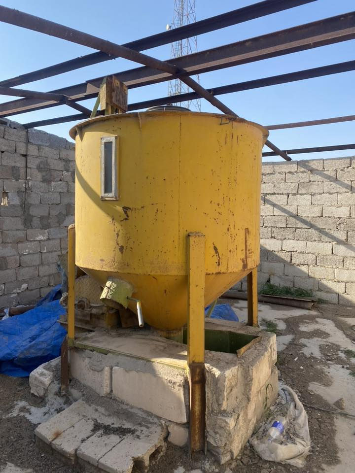 السلام عليكم 
يوجد جاروشه علف للبيع 
لاستفسار ع الرقم 
 اتصال ***********
واتساب ***********
