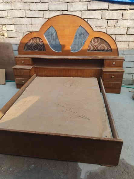 غراض البيع السعر خاص مكان القرنه هور السعد ***********
