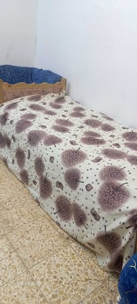 غرفة نوم • خشب