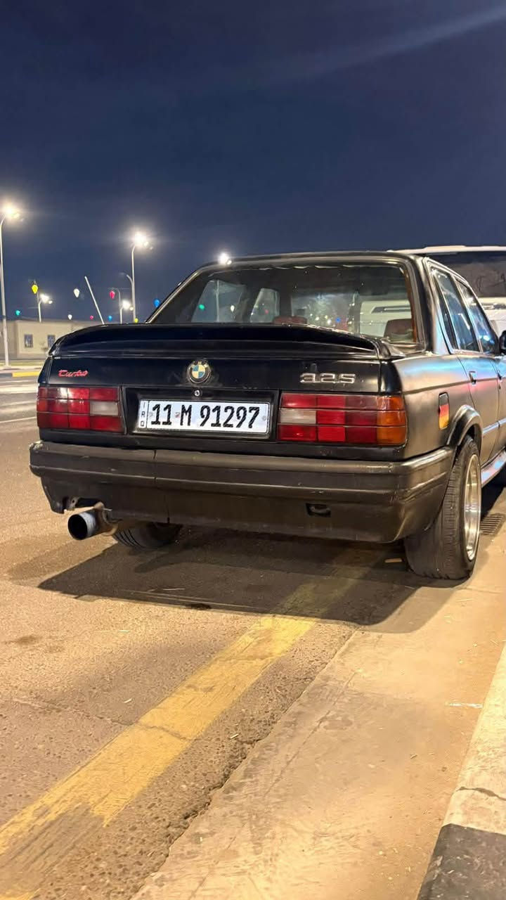سيارة bmw
السيارة نضيفه محرك جديد ونجي بكارتونه كير نضيف سيارة جاهزه تبريد تدفئة ترايك وين ما تريد 
هزة مهزوزة 
سنوية لحد شهر 11
رقم بغداد الرقم الجديد 
السيارة نضيفة كشنات ودشيرل نضيف وشاشه 
كزوز رياضي 
ويل كب رياضي الاصلي مو التجاري 
تايرات جدد
حداده نضيفه 
باتري جديد 
عنبار جديد 
راديتر جديد
فانات جدد 
السيارة فول 

سعر 34 وبيها مجال للشراي التواصل ***********
