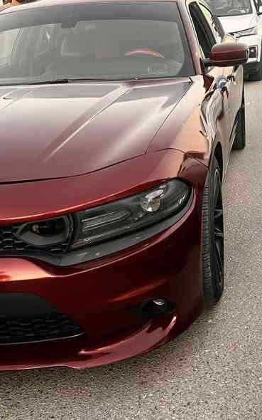 السلام عليكم جاجر موديل ٢٠١٧ اصل وارد امريكي حادث مدكر  الايمن ومبدل وبيبان ثنين صبغ اثر جراد مصبوغ جماليه فقط باقي تفاصل اتصل ***********  سعر ١٧٠$ وبيه مجال بسيط
