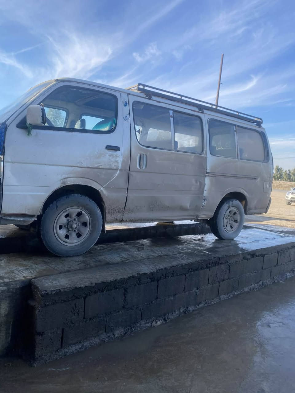 بوز لبيع او مراوس بكاز
موديل 1992 رقم ديالى الماني 
غرامات مصفره هيهه عليهه  75سبعين الف عالمشتري
صاحب السنويه موجود يمي شرط التحويل 
مكان السياره ديالى مقداديه 
السعر 25بيهه مجال اتصل***********
مكينه ونجي سته سلندر
