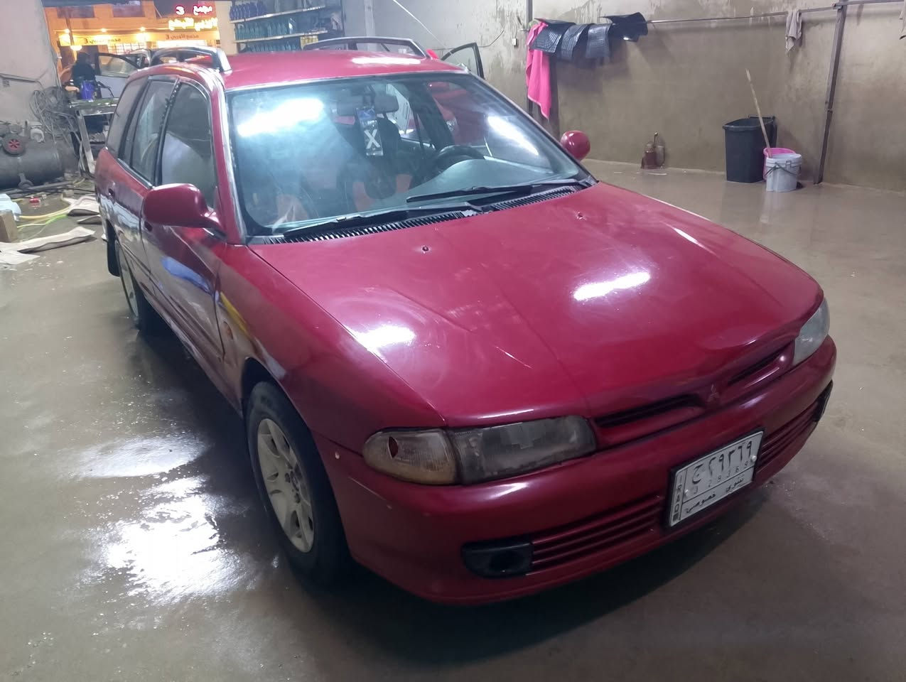 السلام عليكم سيارة مستبوشي لانسر. موديل 1992،السعر 32 ورقه بيها مجال ،لتواصل واتساب ***********
