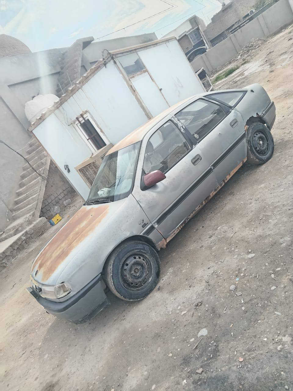 فكترا للبيع سياره شغاله المكان سامراء السعر 12وبيه مجال للاتصال ***********
