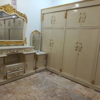 ثلاث غرف اخشاب عراقية مستعملة للبيع الغرفة الأولى كبيرة والغرفتين البا...