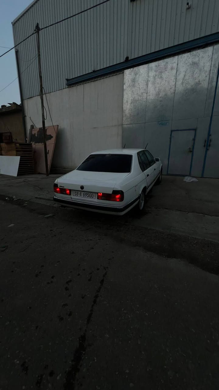 السلام عليكم بي ام 735للببع سياره جاهزه مكينه كير حداده تبريد كله جديد رقم بابل انكليزي تاخذهه منا كبل تحولهه بسمك مكاني بصره المطيحه سعر السياره 40وبيهه مجال حك الجيه رقم الهاتف***********
