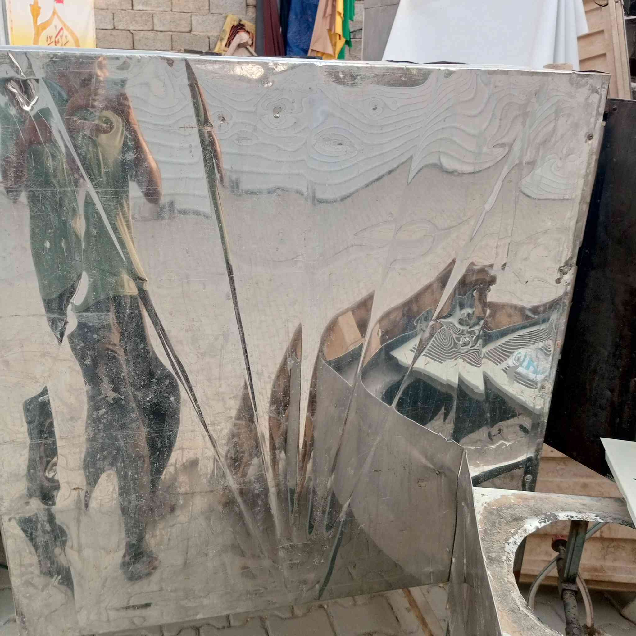 فرن غاز ست محامل للبيع العنوان شعله الاتصال على رقم ***********
