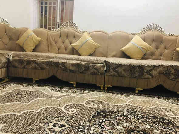 ***********
للبيع
