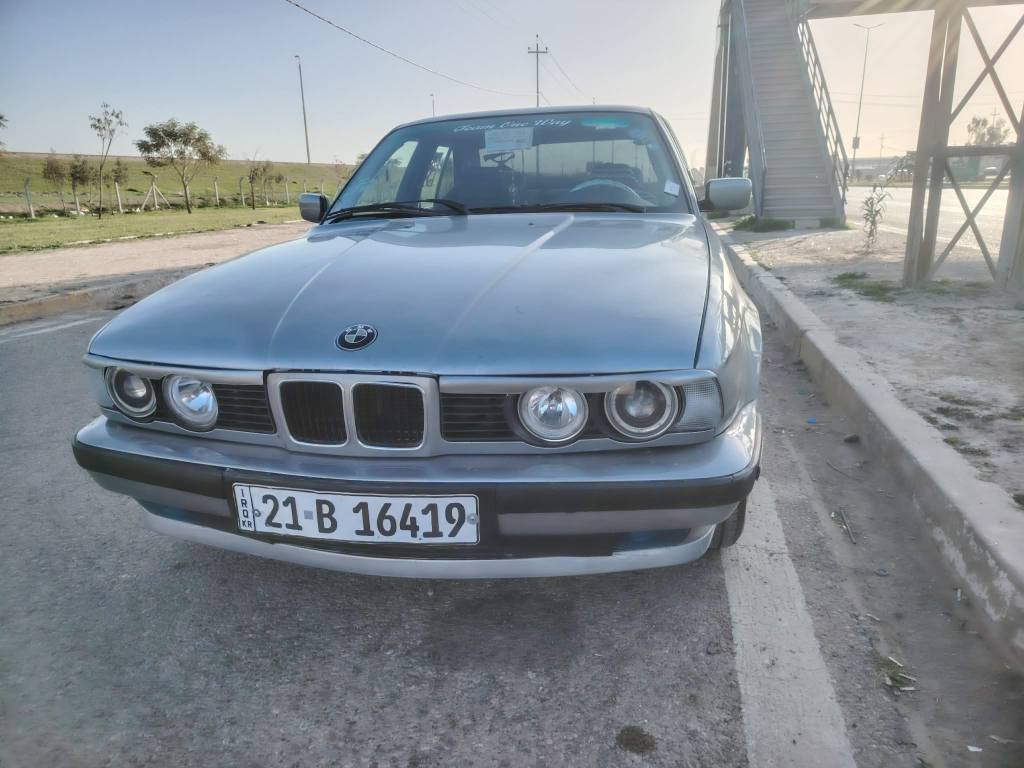 بي ام موديل 1990محرك بيلا 525كيرعادي سياره جاهز من كول شي تايرات جديد دواخل صاج سنوي جديد شرط تحويل وكال سعر 49بيها مجال *********** كركوك, العراق
