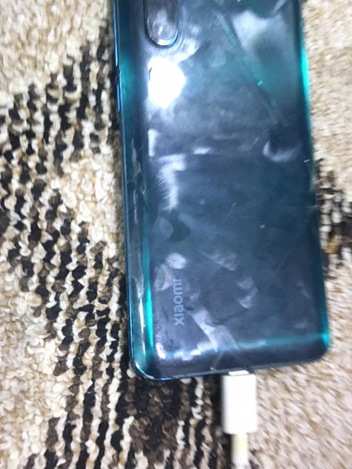 سلام عليكم جهاز شومي نوت 10 برو الذكره 256 رام 8+3 ضهر مفطور شاشه مكان امشار ما يلمس *********** سعر جهاز 80
