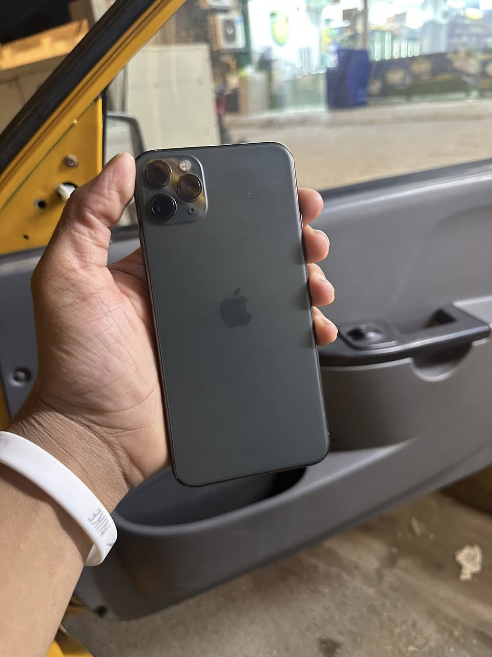 سلام عليكم ايفون 11 برو ماكس جهاز لوك كلش نضيف ذجهاز لوك مستبدل فقط شاشة احسن نوعية 3 خيارت جهاز ذاكرة 256 بطارية 78 جهاز كلة شغال أي خلل مابي سعره 235 وبي مجال بصيط مكاني بغداد توصيل موجود *********** شراي اتصل جهاز فقط بصمة متوقفة
