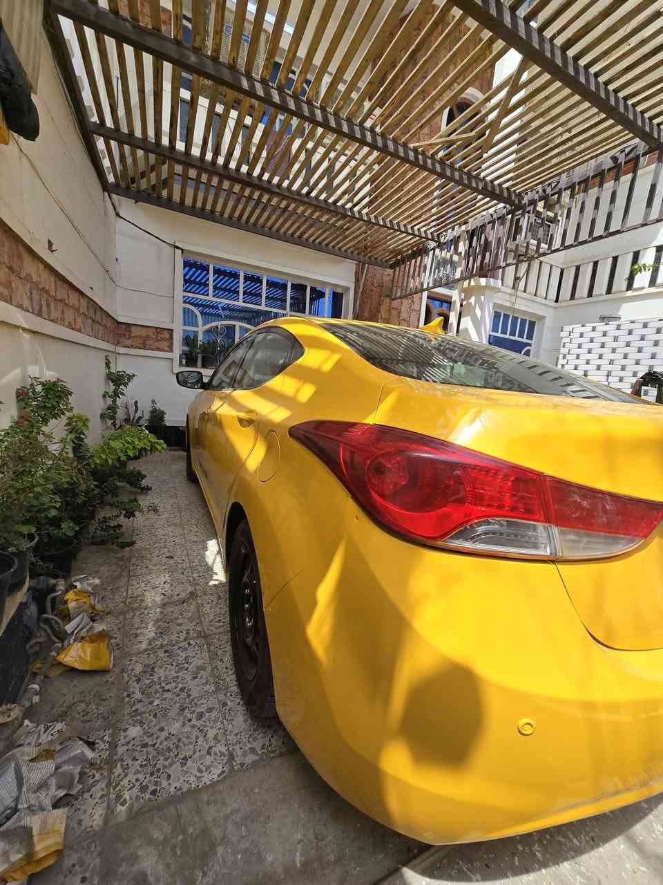 السلام عليكم اخوان رمضان كريم عليكم النترا ٢٠١١ تخم تاير تخم ويل صدر امامي خلفي دبلات امامي خلفي دوشمة داخليه كاملة بيها باب خلف السائق قفلته من جوة ومانفتح بعد بقة على وضعة غرامات هيئة مصفرة وصل خط وبحث جدد منضومة غاز السيارة اي تفاصيل اتصل وتدلل ***********
بغداد الكرخ السعر ١١٣ وبيها مجال بيع وترهم مراوس بخصوصي ونتفق على فرق (شرط بسم البايع السيارة)
