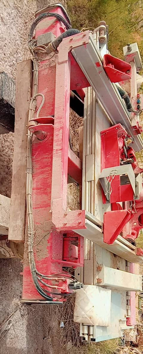 السلام عليكم  .من رحصة الدمن
للبيع دبل شاصي مع باب كهربائي  مكلف بل نشر رقم صاحبهن ***********.
