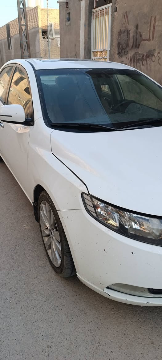السلام عليكم سيراتو13خليجي ذي قارللبيع صبغ باب خلف الصدروضربه خفيفه قبق الجنطه باسمي سعر95موبايل***********
