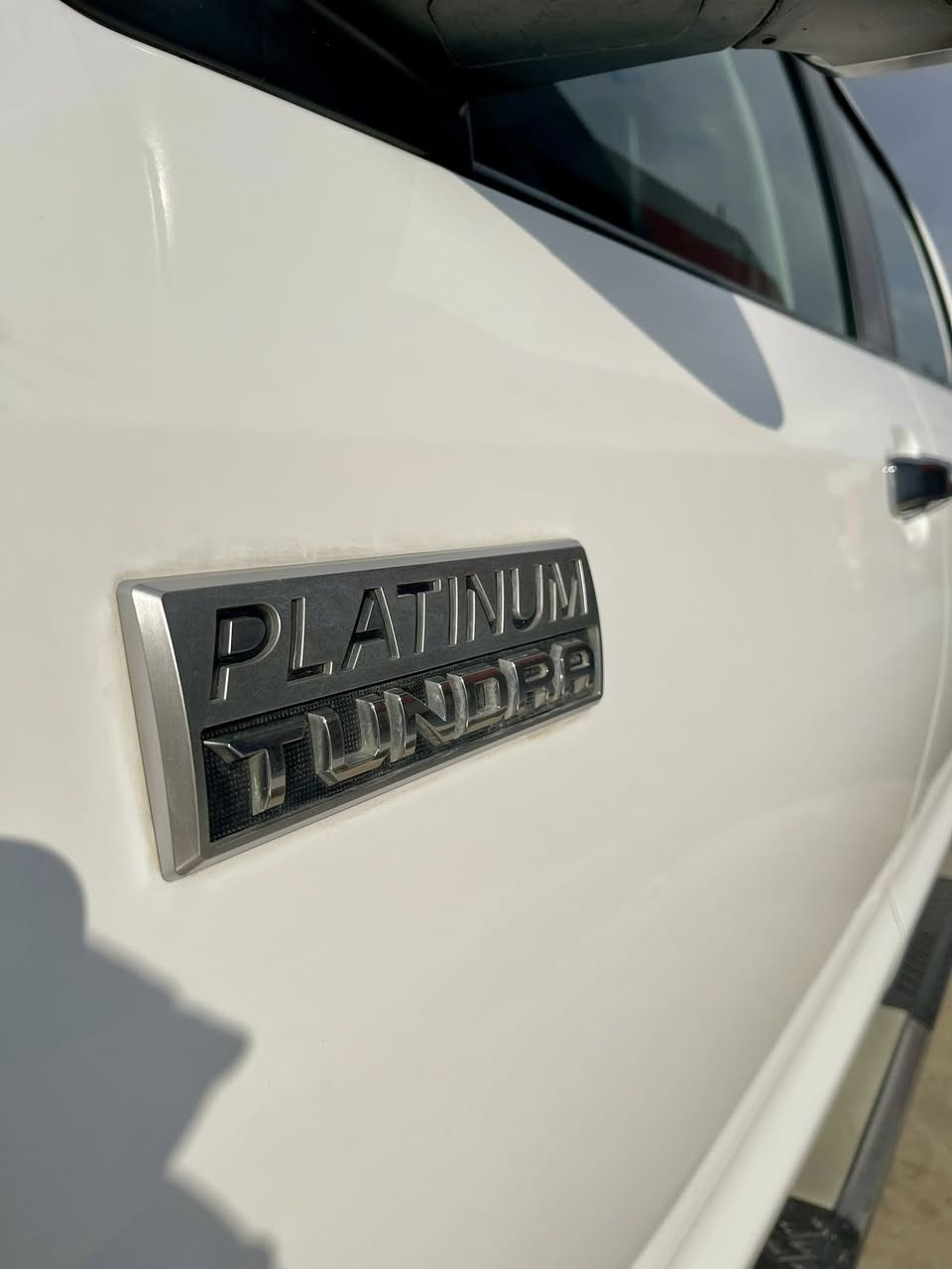 Toyota tundra 2017 platinum TRD
فول مواصفات
ضرر:- بدون ضربة بيها ٤ قطعة كلير أمريكا 
ايرباك:- ١٠٠/١٠٠ سليمة
ماشية :- ٢٥٠ الف 
محرك :- V8 - 5.7 L
مکان سیارة أربيل 
سعر :- ١٩٨٠٠$
***********
