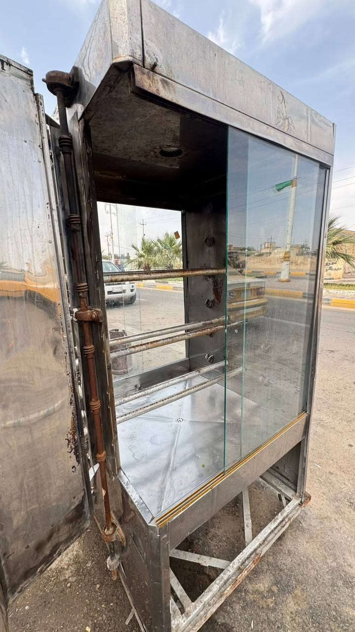 مشواية دجاج البيع مكان ميسان قضاء الميمونة مع كامل المحقاتهة تواصل رقم صاحب المشواية بي وتساب***********

