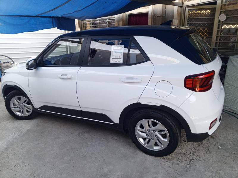 هونداي فينو خليجي استيراد خاص شريكة دبي الدوليه موديل 22 فول مواصفات 4بصمات تشغيل عن بعد السعر 160$ ***********
