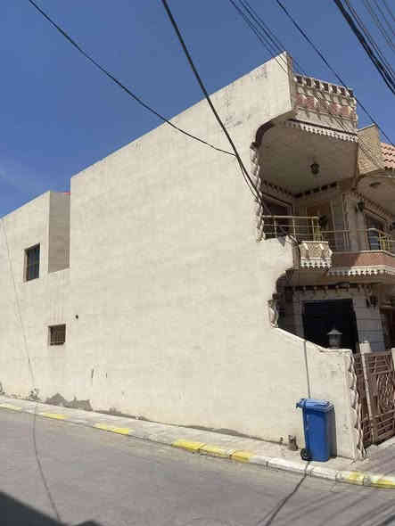 🏘🏘بيت للبيع ديالى خانقين / حي رمضان خلف جامع حجية كافية / جانب مدرسة زاكروس مقابل البيت حديقة وركن مساحة بسند 137.5 و واقع حال  150 متر 
طابقين طابو صرف 
طابق الاول 
1 غرفة نوم واستقبال وصالة داخلية ومطبخ حار + بارد ومجمع صحيات داخلي وخارجي 
طابق الثاني 
2 غرفة نوم وصالة داخلية 
البيت فول سيراميك وسقف ثانوي 

السعر / 95 مليون بي مجال بسيط 

للأستفسار اكثر اتصال بالارقام فقط 
***********
***********
مكتب فريا موفق للعقار
