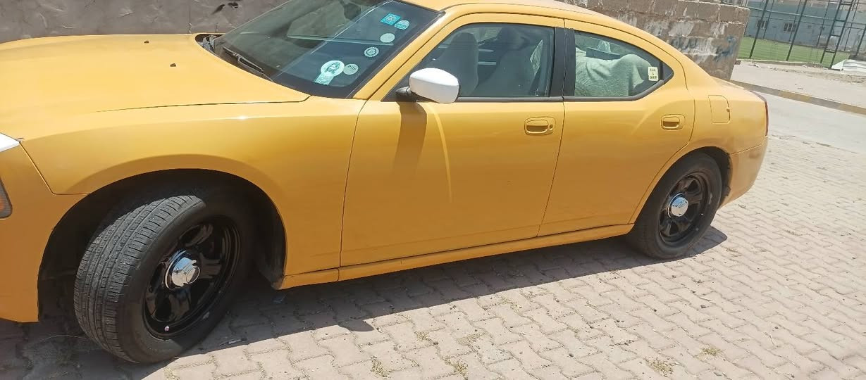 جارجر موديل ٢٠١٠ جاهزة من كل النواحي هيئه غرامات مصفره  محرك كير اطارات بطاريه تبريد حداداة خلفيه وامامي كله شرط سيارة احله من الصور خط بغداد ناصريه مكاني كركوك استفسار خاص او اتصال *********** كركوك, العراق
