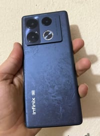 نوت 40 برو • كاميرا 108 • شاحن 100W