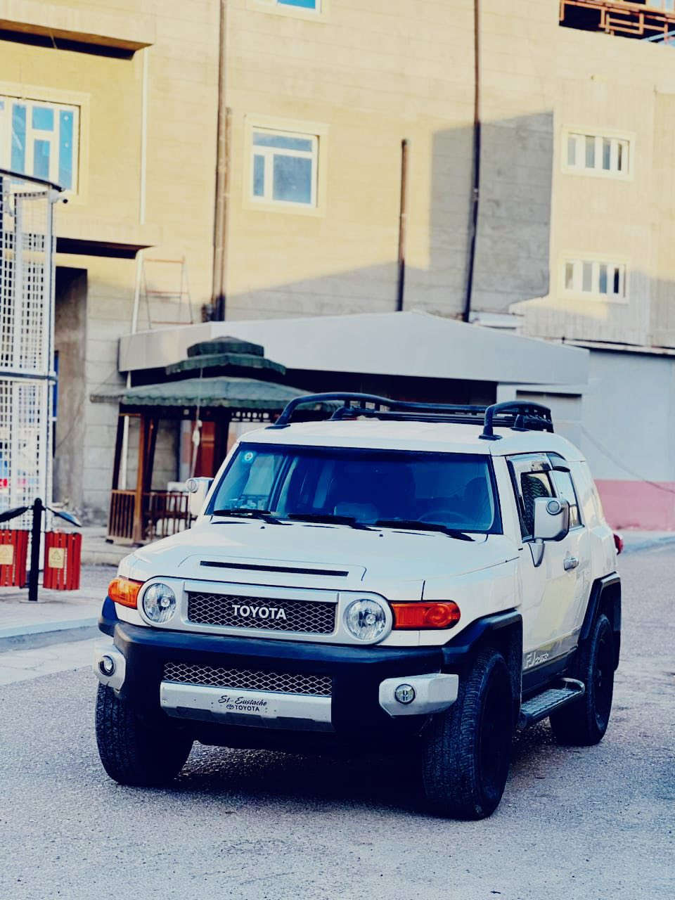 سلام عليكم 
تويوتا إف جي موديل 2012 سيارة نظيفة معنى الكلمه ماشيه 148 الف حقيقي مغلفة نانو وارد كندي مكفول 
ويل اسود طخم تاير جديد دنلوب حداده جديده رقم بصره تحويل سيارة جاهزه من كلشي مكان السياره البصره للتواصل *********** السعر 220 $
