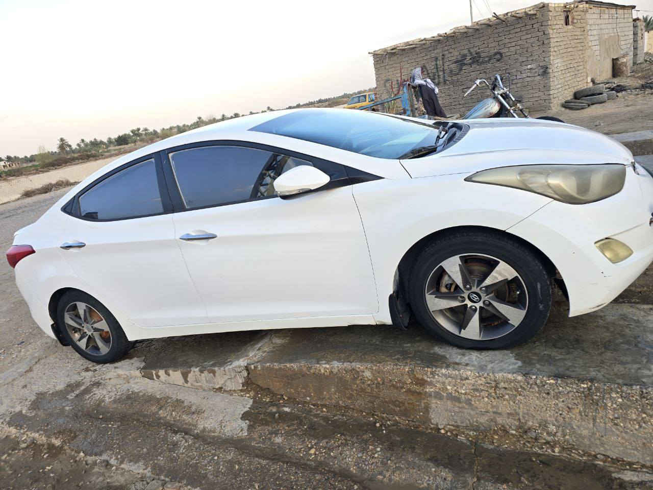 النترا اربيل موديل ٢٠١٢ لون ابيض بيه جاملغ صبغ موضح بل سونار مكينه كير مكفولة ١٦٠٠ رقم تليفون *********** مكان الديوانية السعر ٩٥
