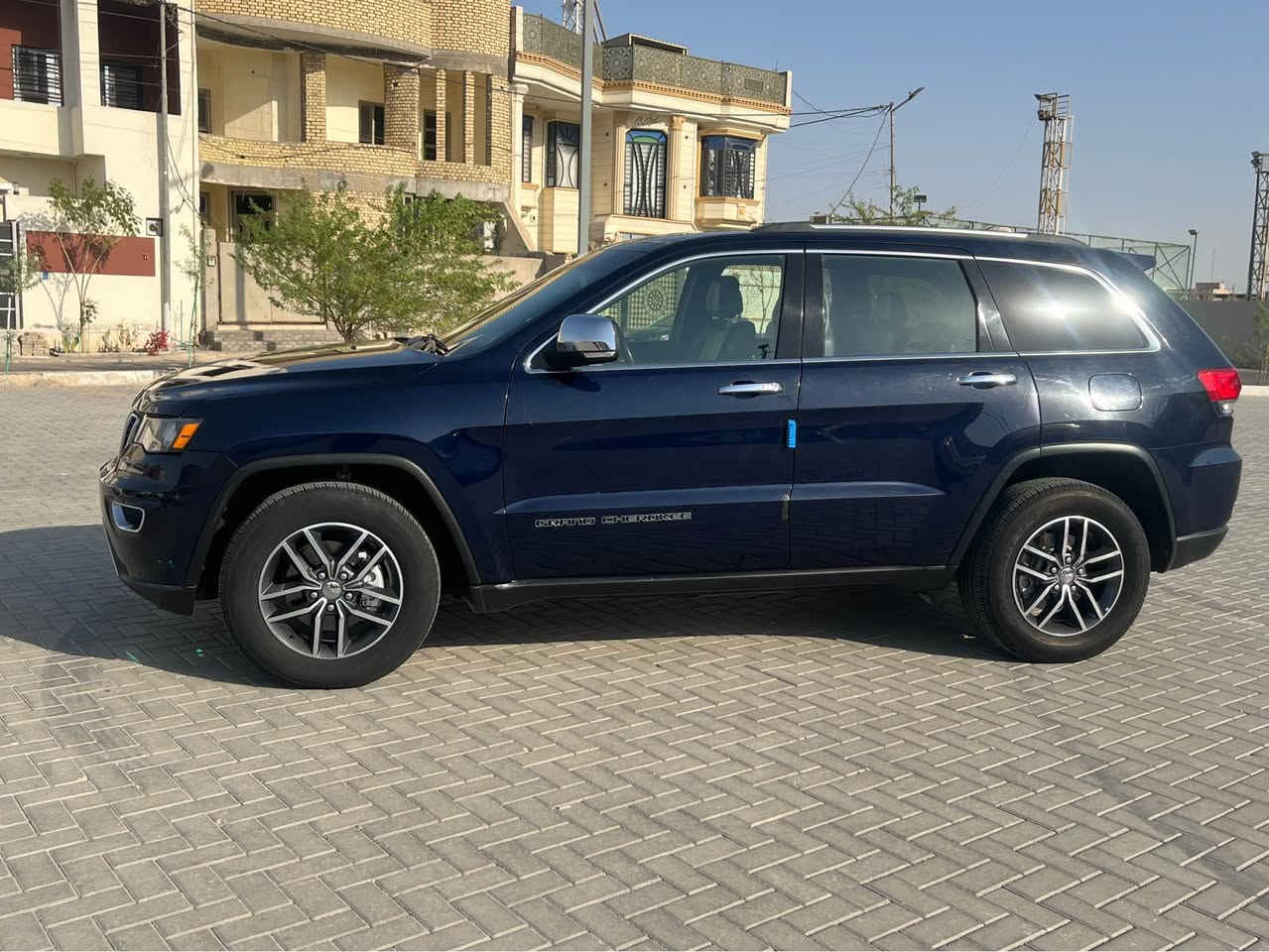 جيب جراند شيروكي لمتدد 2018 السياره بأسمي الرقم الجديد توه صاعده هزه ماشيه 100 كيلو حادثه جاملغ وبنيد وكلير بالباب
البصره المعقل
السعر 195 وبيه مجال بسيط
الرقم *********** Singapore
