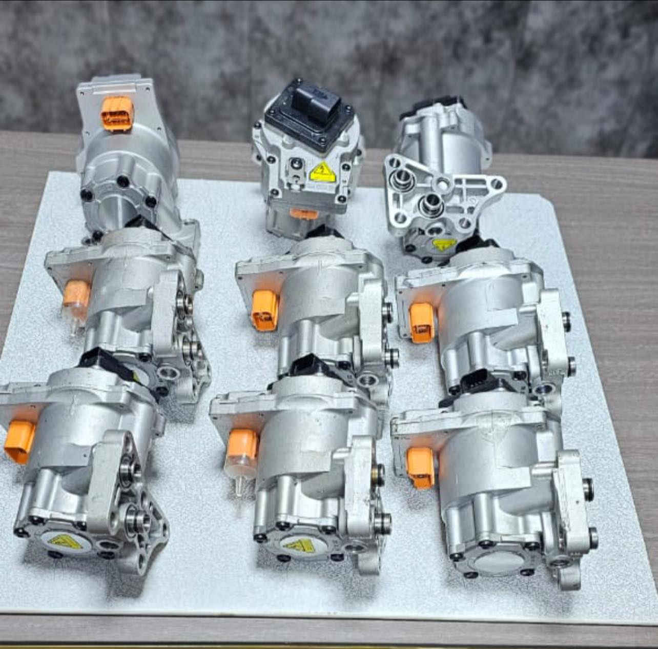 سلام عليكم
تحيه طيبه
توفر لدى شركة عالم الهايبرد كل شي يخص السيارات الهايبرد 
من قطع غيار 
 ‼️ للتواصل *********** ‼️
‼️ للتواصل :*********** ‼️

قطع غيار الهايبرد - Hybrid 🔋
قطع غيار بلكن هايبرد - Plug-in 🔋
وقطع غيار السيارات الكهرباء بالكامل - Electric vehicles 🔋
 من بطاريات 12v بطاريات
بطاريات بلكن هايبرد              للتواصل ***********
بطاريات فول كهرباء               للتواصل ***********

* عقل محرك هايبرد HV ECU 
*عقل منظومة الهايبرد Hybrid Power Control Unit
* AIR COOLER مبرد منظومة
* HIGH VOLTAGE CABLE كيبل توصيل 
* ABS 
* OIL PUMP CONTROL UNIT 
* داينمو GENERATOR 
* راديترات + مراوح Hybrid 
* غطاء محرك Hybrid 

مع وجود فحص و صيانة منظومة الهايبرد وقطع غيار HV CARS لجميع السيارات الكورية Genuine parts 
‼️ عنوان : صناعي البياع الشارع السابع ‼️
