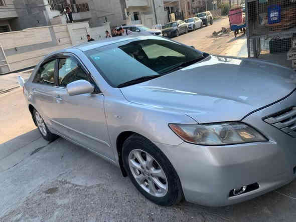 السلام عليكم
للبيع كامري 2009
التفاصيل كالاتي:
١- مواصفات LE
٢-محرك 2.4 جيد  
٣- گير جيد 
٤- تايرات نظيفة 
٥- كشنات مخمل والسائق كهربائي 
٦-تحتوي السيارة على منظومة غاز 
٧- شاشة وكامرة 
٨- مصابيح زنون 
٩-كهرئيات جاهزة
١٠- السيارة بسمي وسنوية ورقم جديد
السيارة نظيفة جداً وكاملة من كل النواحي السعر للتفاوض مكان السيارة بغداد للاستفسار ***********
