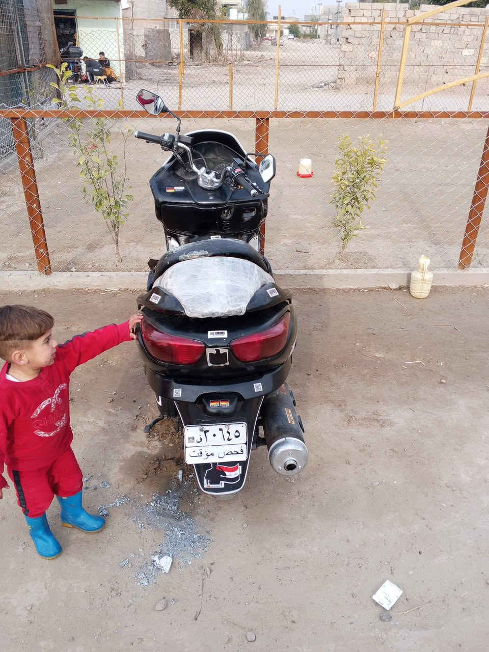 السلام عليكم للبيع دراجه فورزه 08 موديل 17 محرك كهربائيات جيد جدا بأسمي السعر 650 وبيه مجال ترهم مراوس ب ايراني ***********
