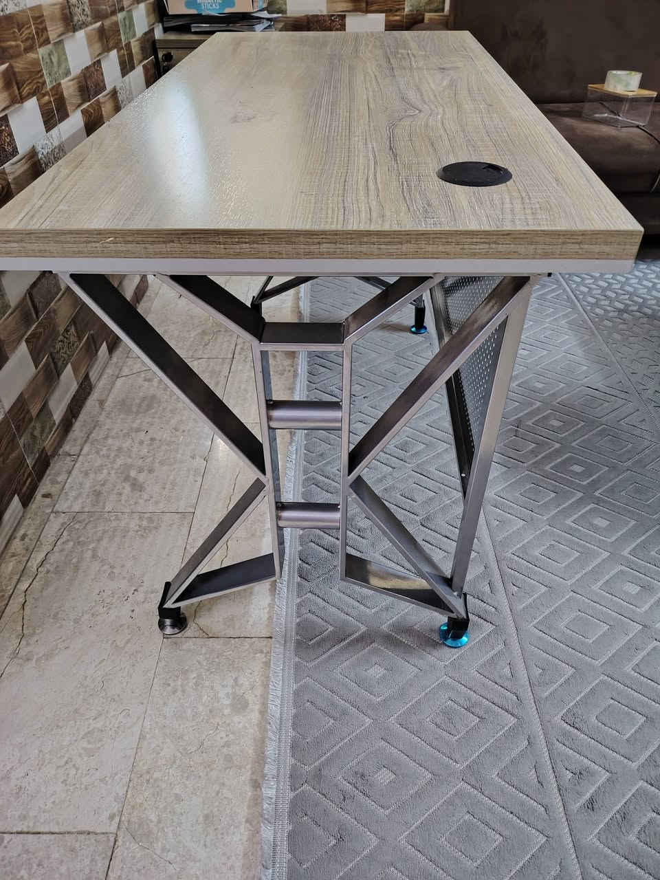 ميز مكتبي قطعتين وكراسي دوارة عدد ٢ استعمال قليل جدا مكان الكاظمية سعرهم ٢٠٠ الف وبيه مجال


**إذا كنت صاحب هذا الإعلان وتريد حذفه لأي سبب، رجاءا أرسل رسالة إلى الدعم الفني**