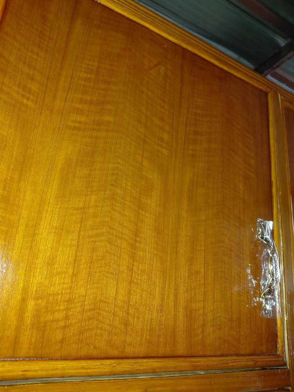 كنتور ٣ ابواب ملحق مستخدم نظيف جدا 
عنوان بغداد الأمين الثانيه 
توصيل بكروه 
واتساااااب‏‪+964 777 483 6138‬‏
