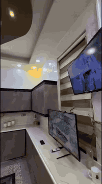 🔺🔺🔺للبيع🔺🔺🔺
🔴بيت للبيع حي الضباط الثانيه🔴

🔺المساحه /280 متر 

🔺العرض /14 متر 

🔺النزال /20 متر 

🔺الشارع /8 متر 

🔺يبعد عن الشارع العام /20متر 

📍خلف بيت ابو الگبه📍

🔴يرهم استثمار وارد شهري او سكن اعتيادي🔴

🔺🔺السعر /تفضل خاص
وتساب /***********

🔺منقطعات واحد عن الثاني ثلاث مشتملات بموقع واحد ومميز وواصل جميع الخدمات 🔺

موقعنا /محيط العسكري مقابيل اسواق عطوفه 1

🔺مكتب الشواهق للعقار🔺

محمد  النومان /***********

مصطفى الحلبوسي/***********
📞📞واتس اب 📞📞
