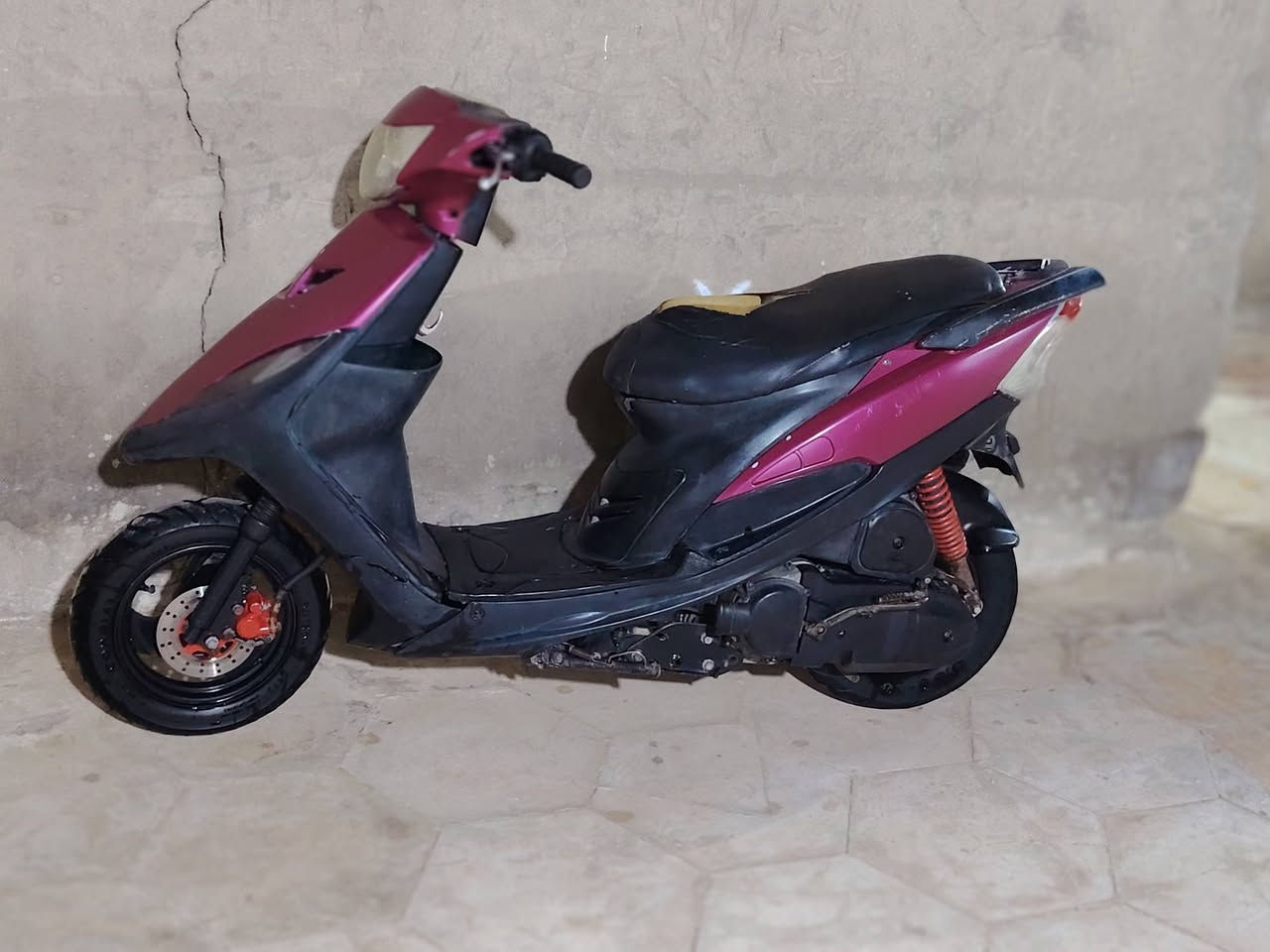 مامفتوحه سعر 350و بيها مجال


**إذا كنت صاحب هذا الإعلان وتريد حذفه لأي سبب، رجاءا أرسل رسالة إلى الدعم الفني**
