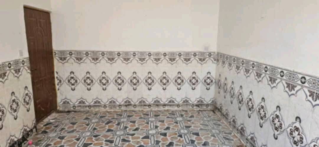 بيت 150 متر(ركن ) 
مشمول بتطويب مرقم
قرار 25 
غرفتين وصاله ومطبخ واستقبال
العنوان كوفه شارع المعمل قرب جامع الخزاعل يبعد عن شارع العام 40 متر
سعر 20


***********
***********
امانه كوله من طرف ام ملاك امانه