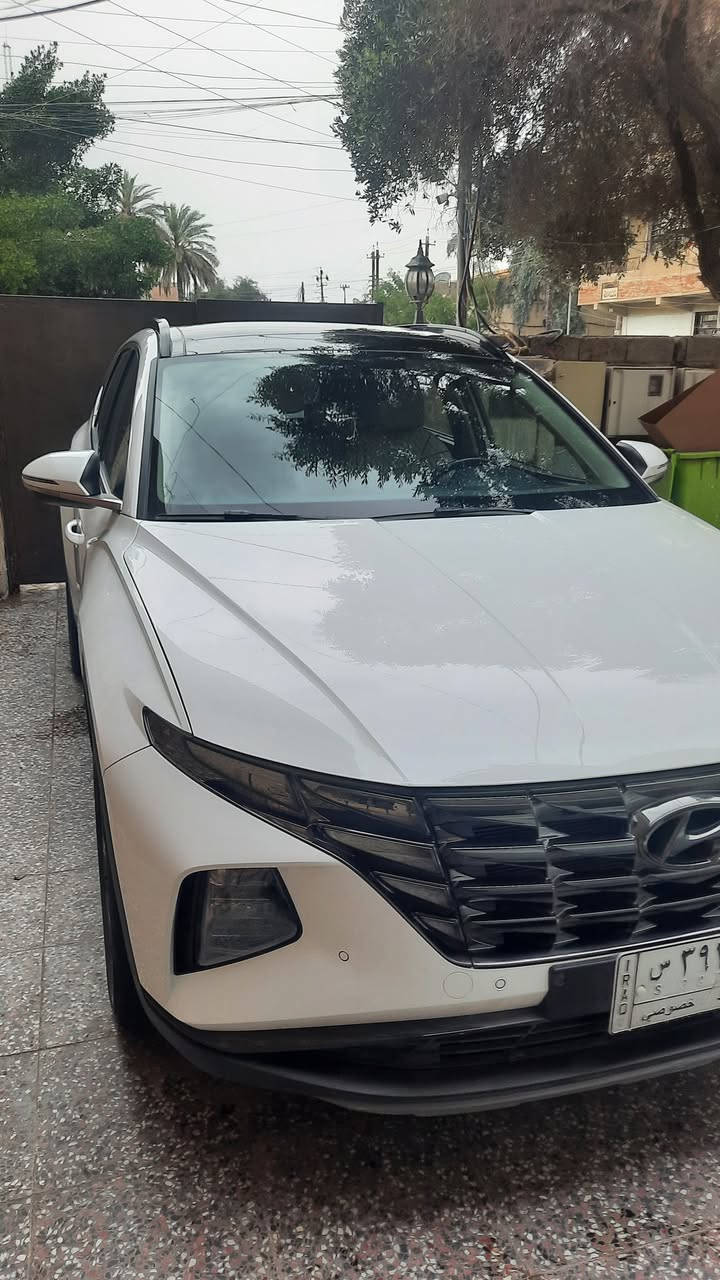 السلام عليكم 
للبيع توسان خليجي  2023  بانوراما ويل 19 
بصمة تشغيل عن بعد 
ماشية 28 الف  بيها رصعات اثنين مسحوبة per 
بغداد - الكرخ 
السعر 220 بيها مجال بسيط 
للاستفسار  الاتصال بالرقم  ***********
