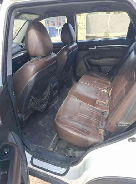 السلام عليكم
سورنتو خليجي 2015 كوتي بصمه فور ويل فول 

مكفول ماشيه ١٧٨ سونار في المنشور مكينه ٦ مامفتوح بلاد

رقم مثنى بسمنه سعر ١٩٠ وبي مجال بسيط 

***********
