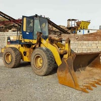 للبيع شفل كوماتسو موديل ١٩٩٢سعر١١٥مجال٠٧٧٤١٥٢٤٢١٠