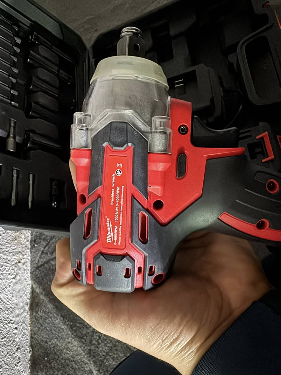 دريل لقمه شحن 1000 نيوتن جديد ماركة ميلوكي كامل مع بطاريات عدد ثنين 88 v  وشاحنه مع اللقم والبرين يجيك مثل الصورة السعر ((35 ))الف 

منشار ترددي بارك سايد مستخدم نظيف شغال شرط الفحص بدون ملحقات السعر(( 15 ))الف 

دريل همر 1050 بارك سايد مستخدم كهرباء شرط الشغل ابو السرعات مع القبظه مالته والبرايد والتحويله سعر ((30))  الف 

كوسره كهرباء باريك سايد جانت تشتغل حاليا فحم يعني عاطل ماعرف شنو بيها مع الملحقات السعر(( 10 )) الف 
*********** واتساب او خاص 
متوفر خدمة توصيل لجميع المحافظات
