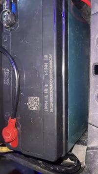 دراجة شحن R9 خمس بطاريات جديدات بيها بس مبدل حساس مال ملف والبريك الام...