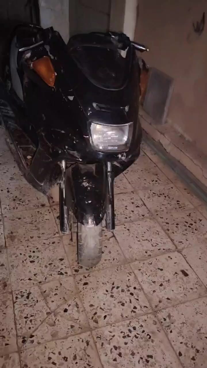 عندي دراجه ماجستا  كومه حديد ب 150 وبيها مجال بسيط


**إذا كنت صاحب هذا الإعلان وتريد حذفه لأي سبب، رجاءا أرسل رسالة إلى الدعم الفني**