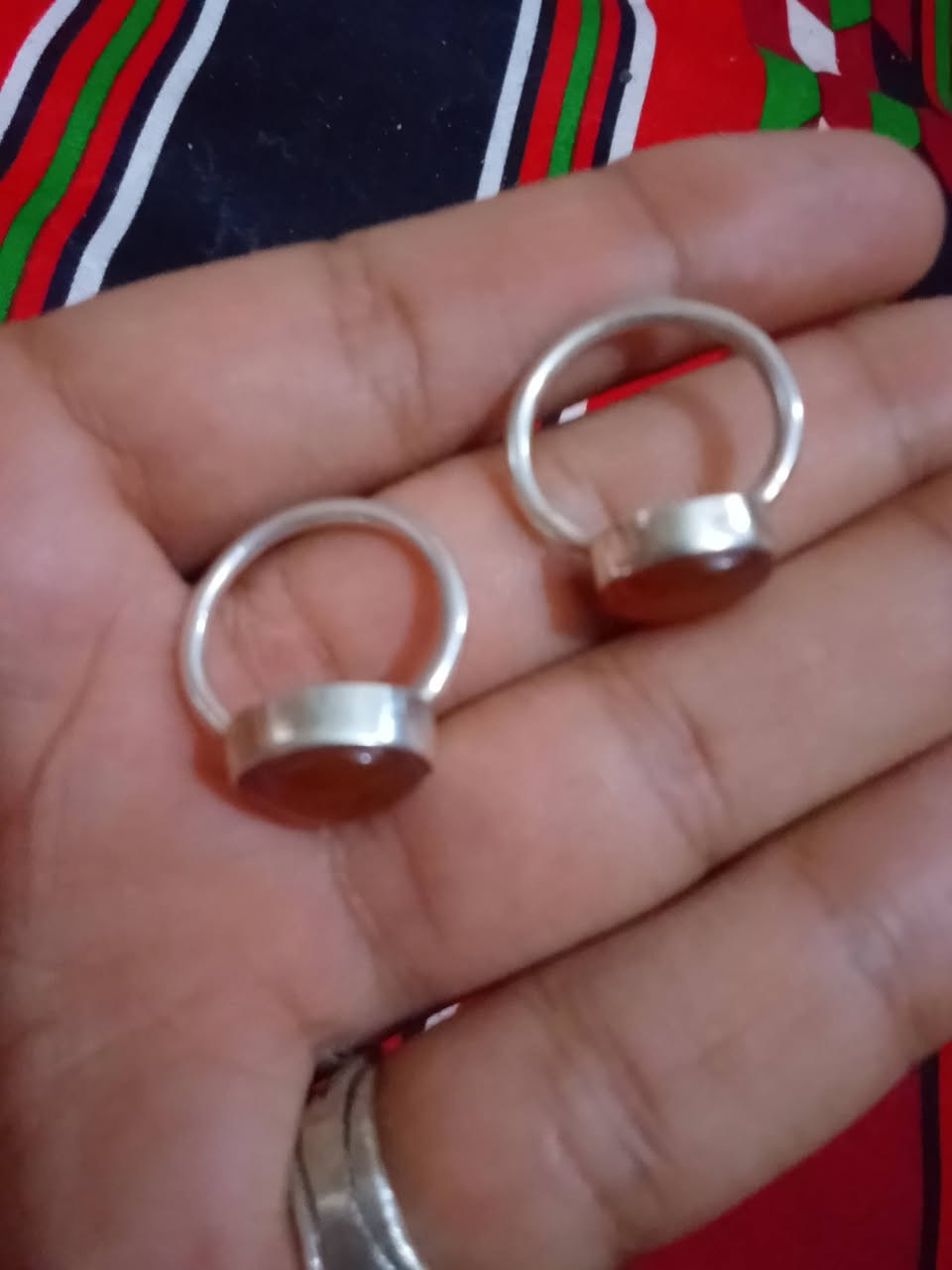 السلام عليكم احبائي محابس ثنين يمانيات صياغه املائيه خنصر السعر نهائي 50 العلوان بغداد الشعب رقم الهاتف ‏‪***********‬‏
