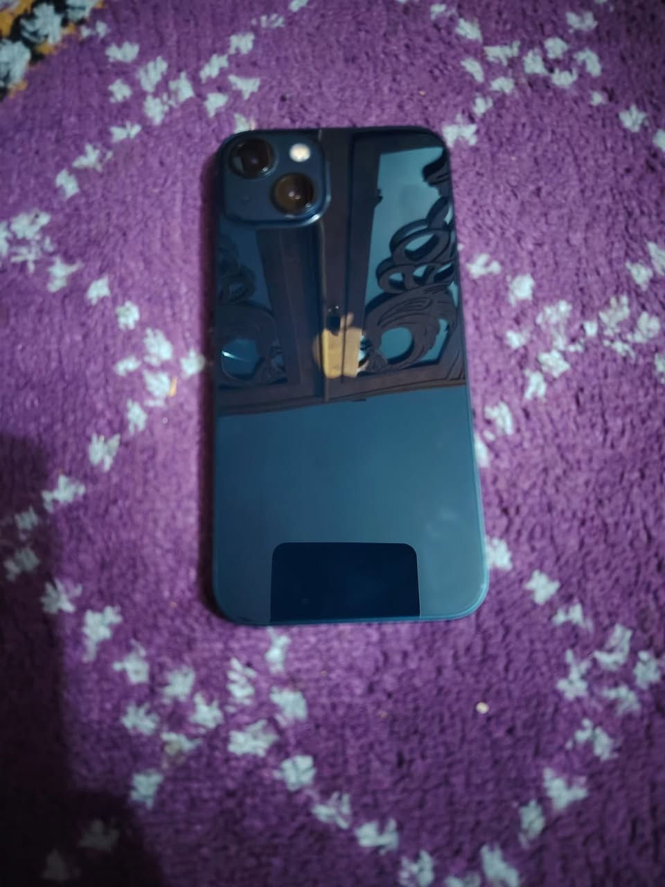 ايفون ١٣عادي جديد بالضمان بطاريه ١٠٠ للبيع ب ٥٠٠ ***********
