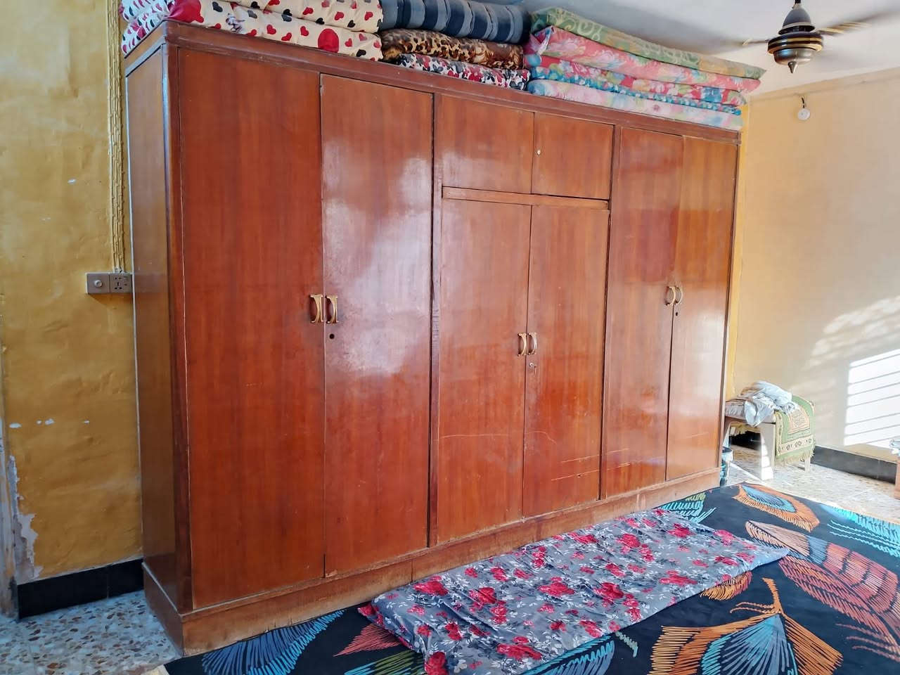 السلام عليكم
كنتور للبيع 6 بيبان السعر 175بي مجال
مكان شارع المطار القديم ***********
