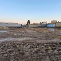 خلف حي العسكري • ٢٠٠م • ٦ قطع