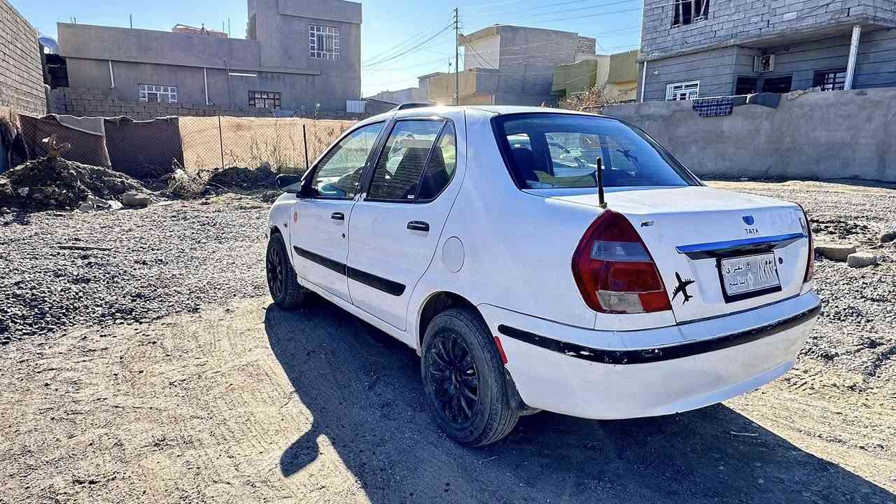 سلام وعليكم سياره البيع تاتا مسجله التأميم سنويه خضره شرعي موجود محرك وكير شرط مالات مازده صدر جديد كهربيات كلها شقاله كير تماتيك سياره مال بيت ومال تكسي   السعر 23 وبيه مجال مكان السياره الشرقاط ***********
