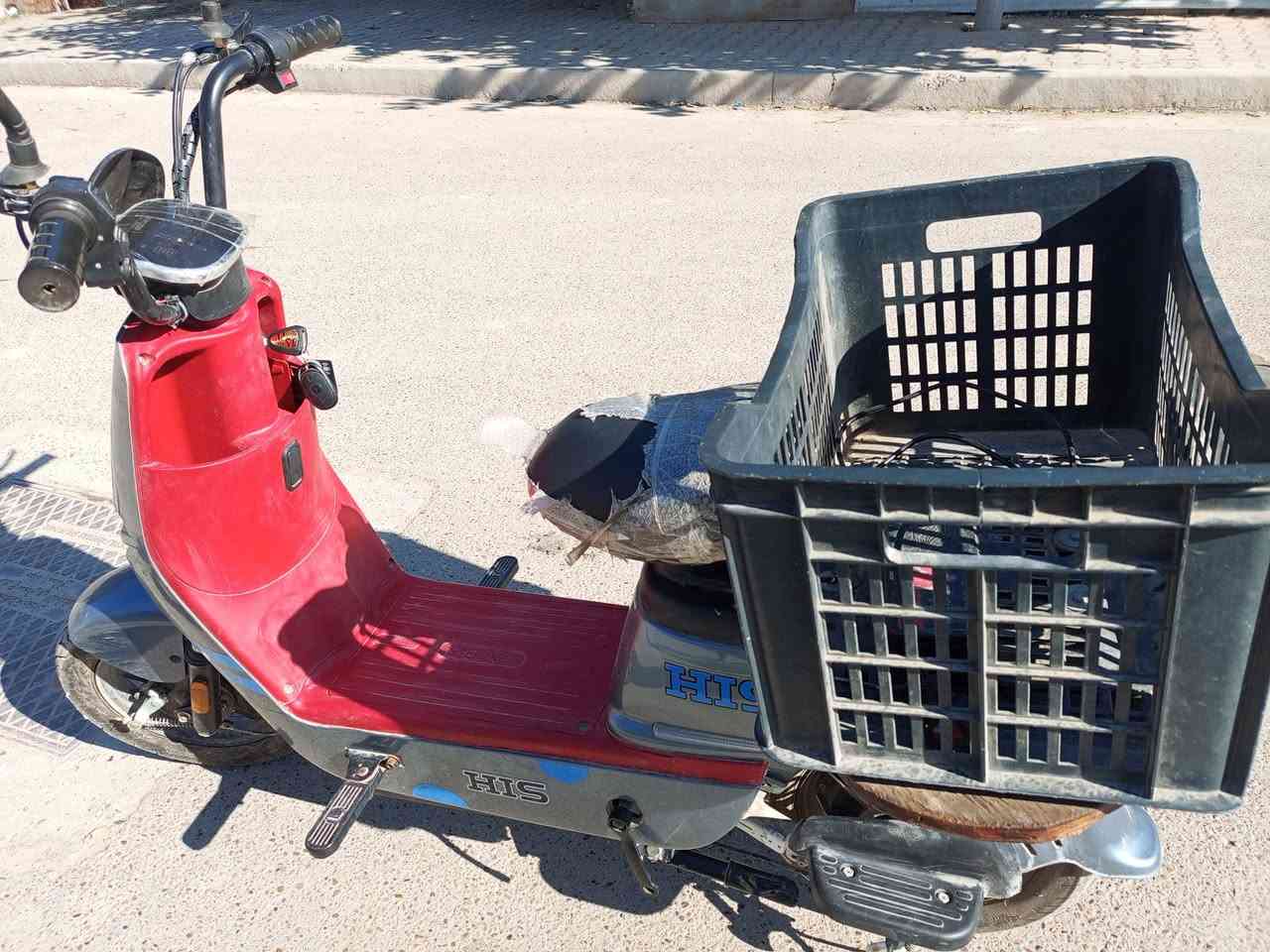 السلام عليكم
دراجه شحن للبيع جديده استعمال 5 أشهر ماناقصهه اي شي
اربع بطاريات
السعر 325 الف وبيهه مجال 

‏‪***********‬‏
