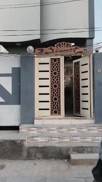 حي شهداء • ١٠٠م • نضيف