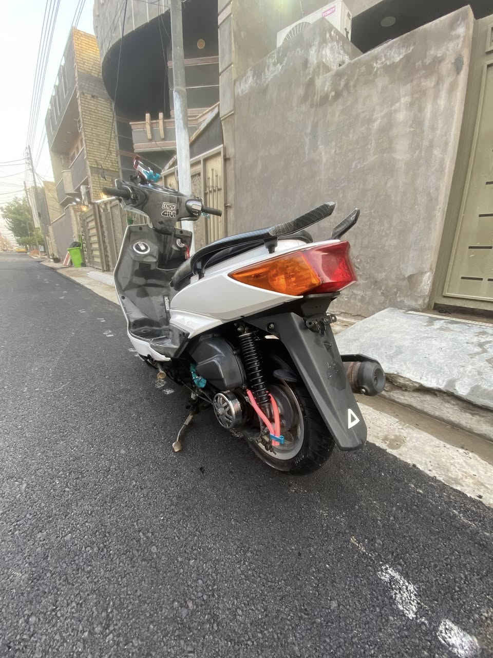 سلام عليكم سكنس فحل للبيع الدراجه مكفوله مكينه وبيها تزويد بسيط للي بخاطره هاذ رقمي***********
