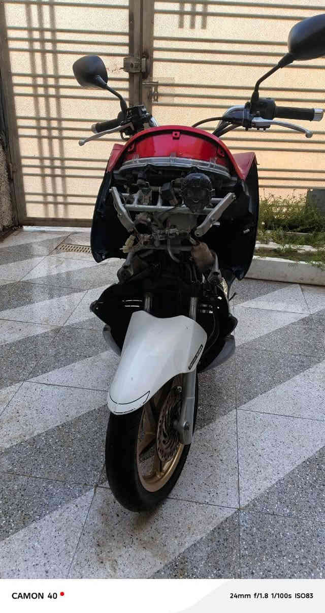 سلام عليكم دراجه بي سي اكس دراجه جديدة احله من الصور بعد فقط يراد الها كفر امامي ادراجه اوراق وكاملة للاستفسار ***********
